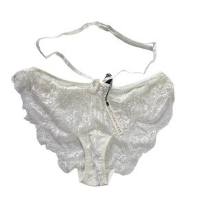 Stylestalker Safia White Lace Briefs L New With Tags